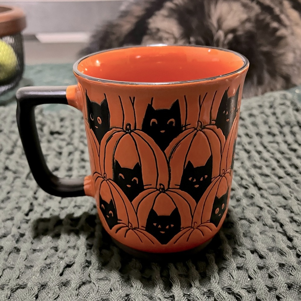 SPECTRUM DESINGZ black cat mug